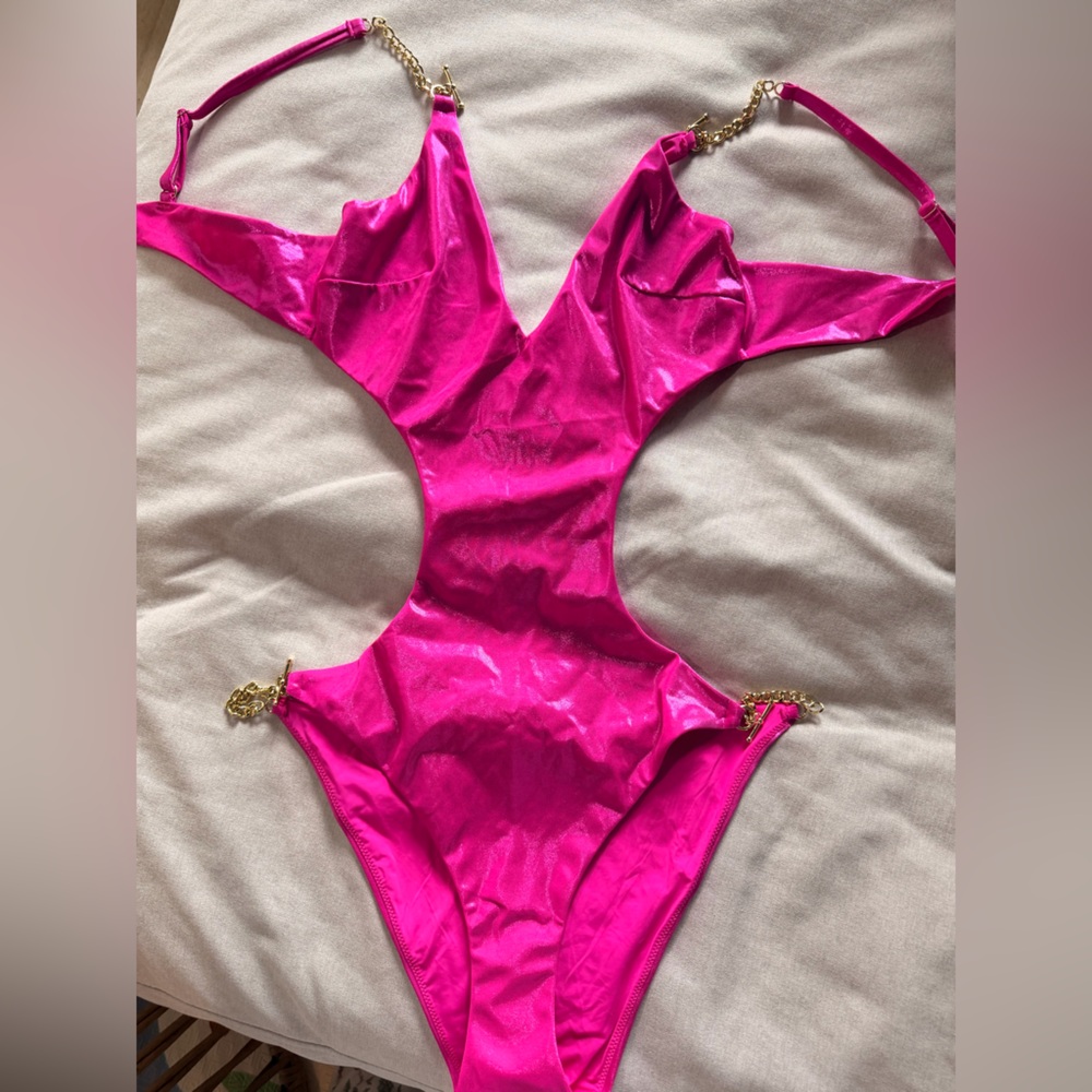 NWT Agent Provocateur Antronella swimsuit,
Size AP 5 = UK 14 / US 10 / EU 42 - Picture 2 of 11